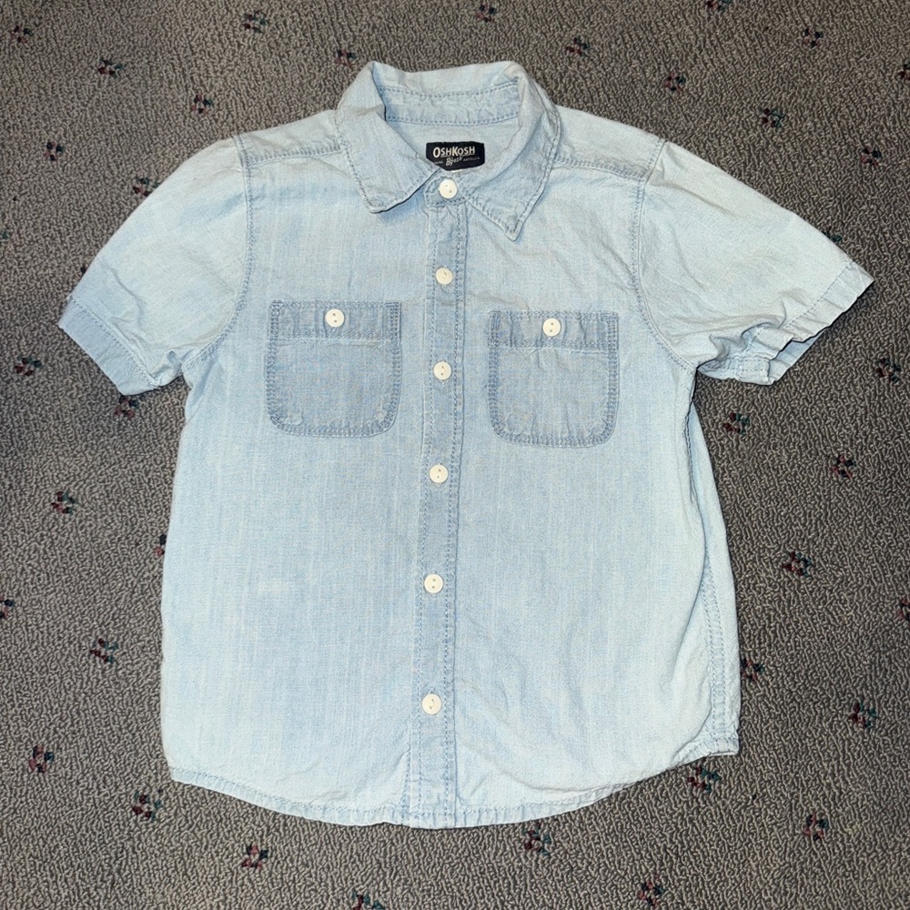 OshKosh Light Blue Short Sleeve Button Up Shirt Chambray 5T